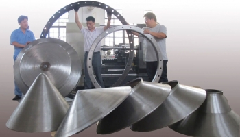 へら 絞り 加工 と は